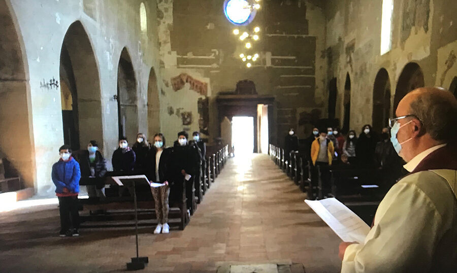 Via Crucis on line animata dai ragazzi della catechesi